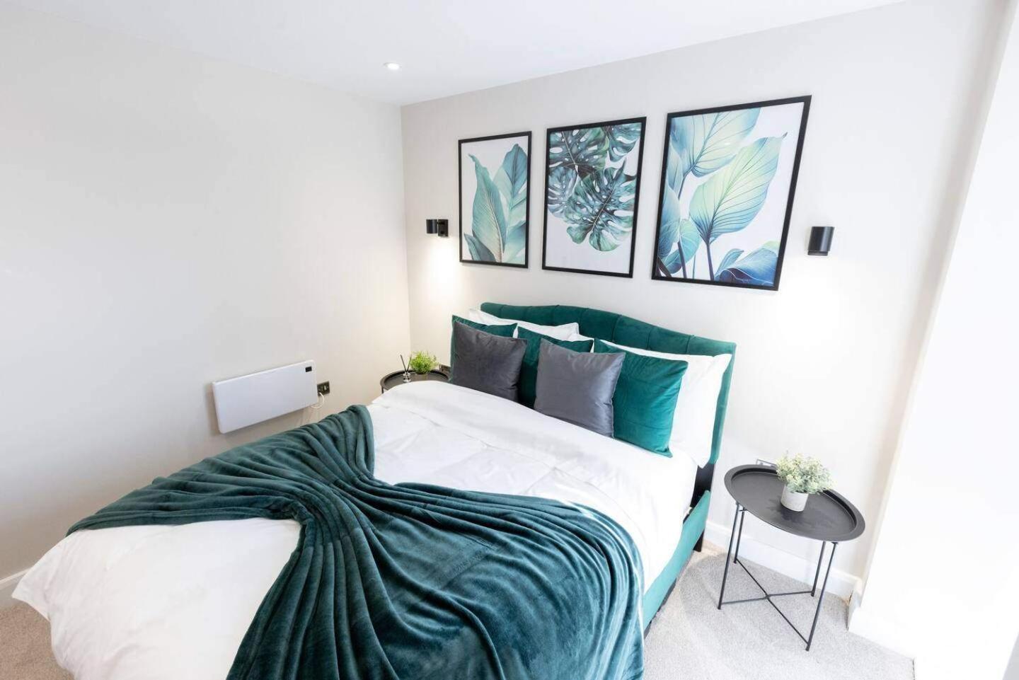 Modern City Apartment - Sleeps 4 & Walk To Arena Лидс Экстерьер фото